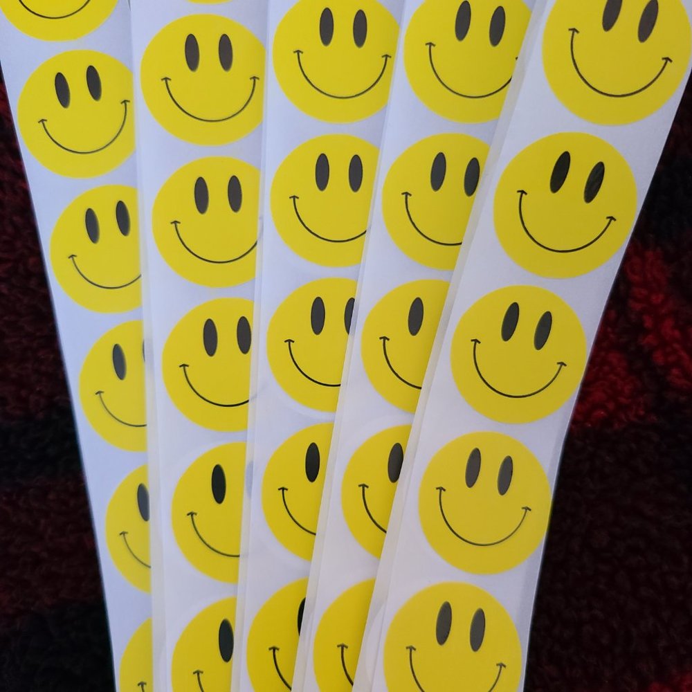 100 Yellow Happy Smiley Stickers 1"